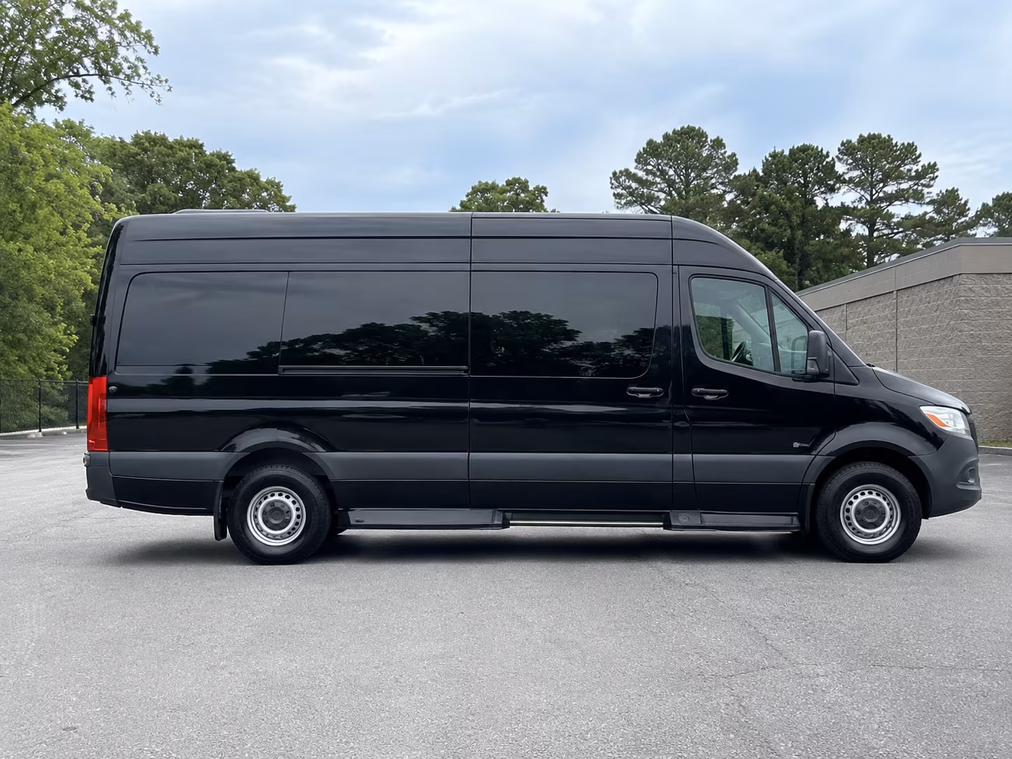 Fort Lauderdale Airport Shuttle & Transportation party bus exterior