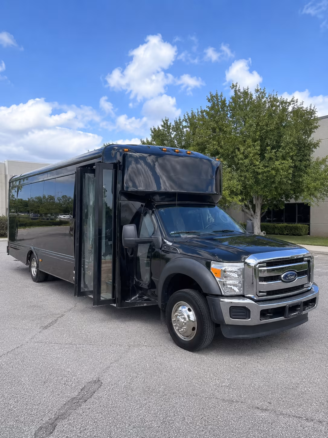 Fort Lauderdale Winery Tour & Pub Crawl Transportation party bus exterior